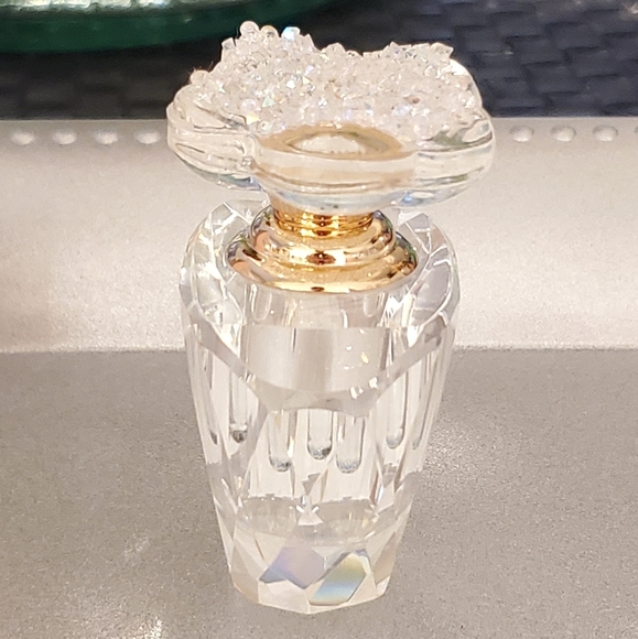 OLEG CASSINI CRYSTAL MINI BOTTLE - Picture 4 of 9